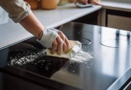 杰森集成灶24小时服务线详述←集成灶支架快速清洁小技巧