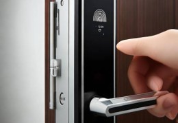德简智能指纹锁24小时专修服务讲解-新一代指纹锁，安全便捷生活新体验