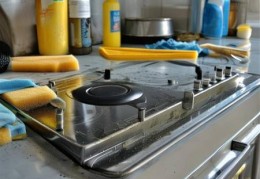 集成灶清洗方法：轻松保持厨房洁净之道