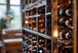 红酒柜深度：不同尺寸深度解析与选购指南