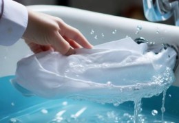 白衬衫清洗保养技巧揭秘
