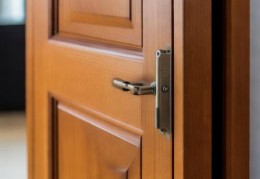 昆明钢质防盗门价格行情及选购指南