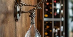 美式红酒杯挂：酒柜鞋柜装饰新选择