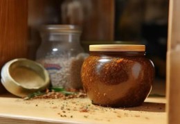 哪些调料不宜放入冰箱保存？揭秘调味品储存误区